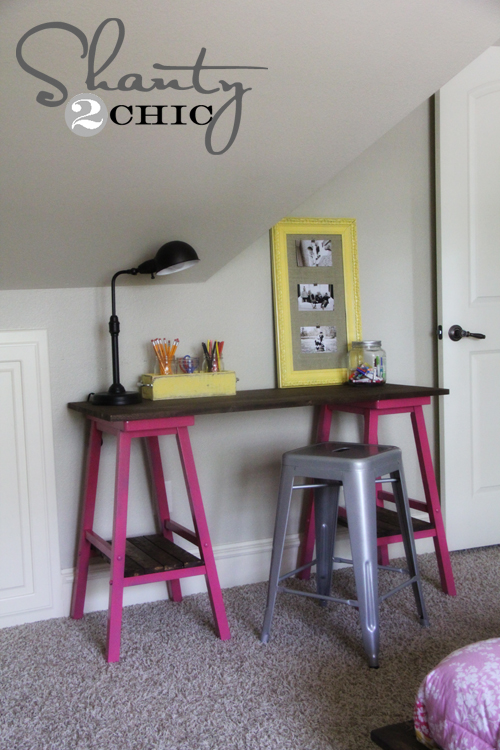 DIY desk with Stools