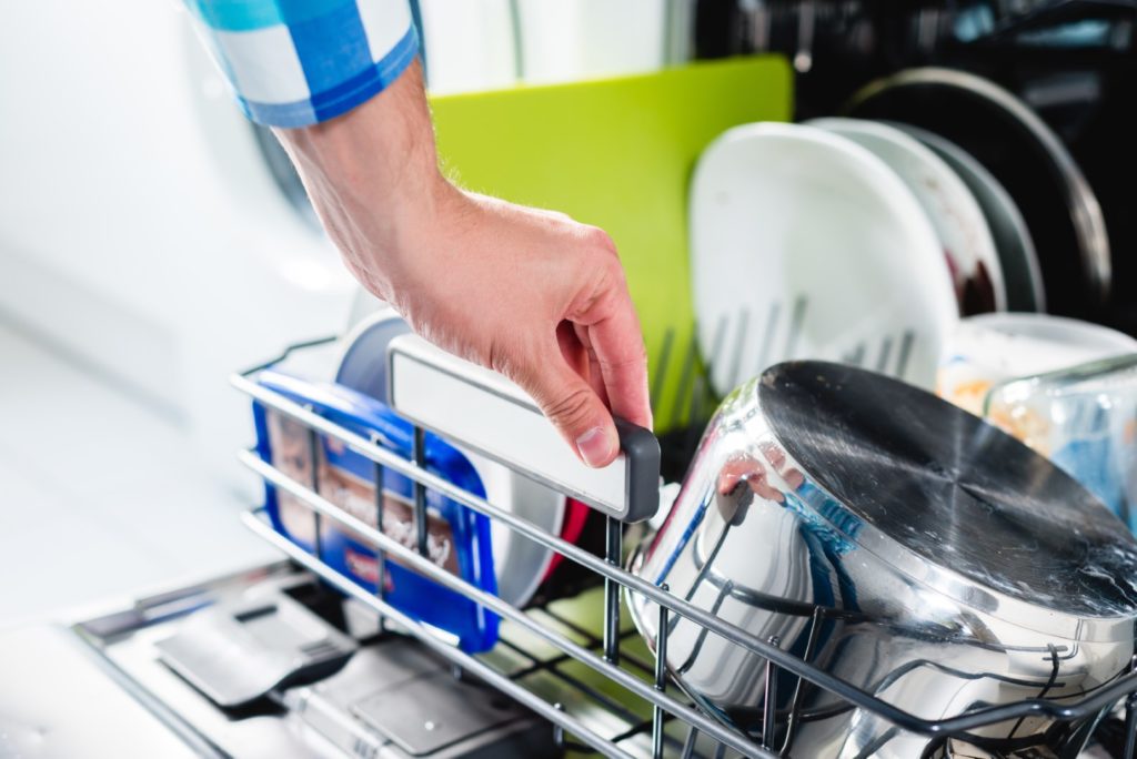 5 articles de cuisine que vous pouvez mettre dans votre lave-vaisselle GE