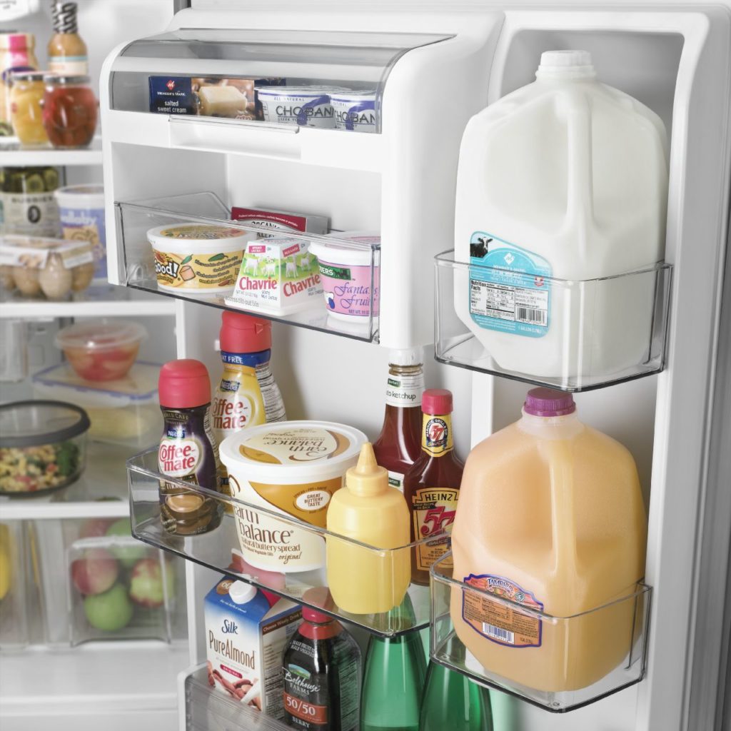 Refrigérateur Maytag avec paniers ajustables dans la porte