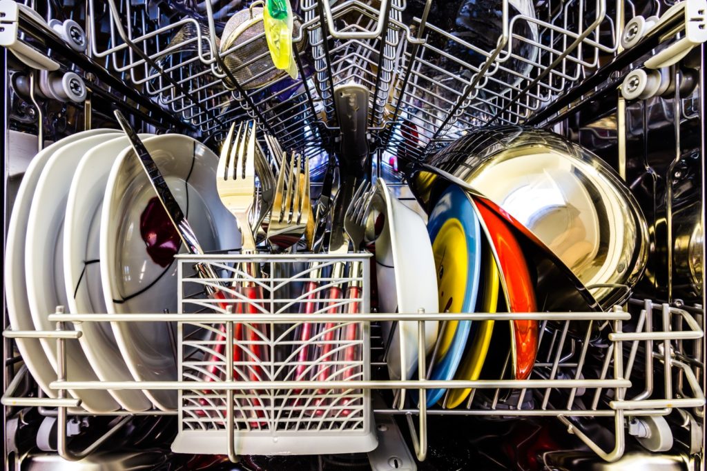 Comment éliminer les mauvaises odeurs de votre lave-vaisselle (2)